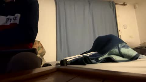 Snapshot of guardiannif_ chatting on February 15, 2:04 am guardiannif_ online show from February 15, 2:04 am