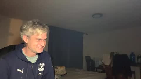 Snapshot of guardiannif_ chatting on February 20, 1:03 am guardiannif_ online show from February 20, 1:03 am