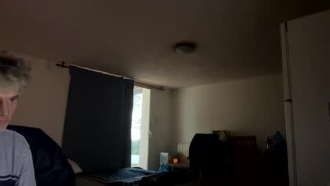 Snapshot of guardiannif_ chatting on February 23, 7:00 am guardiannif_ online show from February 23, 7:00 am