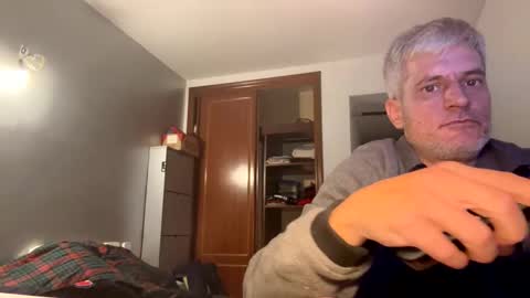 Snapshot of guardiannif_ chatting on March 3, 4:24 pm guardiannif_ online show from March 3, 4:24 pm