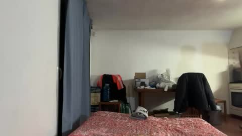 Snapshot of guardiannif_ chatting on January 9, 9:16 pm guardiannif_ online show from January 9, 9:16 pm