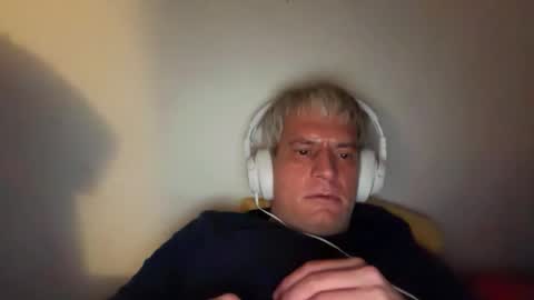 Snapshot of guardiannif_ chatting on January 15, 6:29 am guardiannif_ online show from January 15, 6:29 am