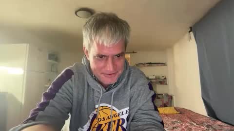 guardiannif_ online show from February 3, 10:26 pm