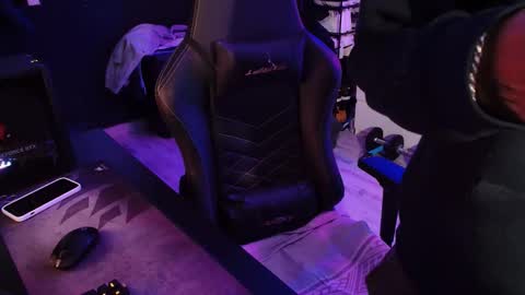 Snapshot of guayaco_ chatting on February 28, 6:42 pm Guayaco online show from February 28, 6:42 pm