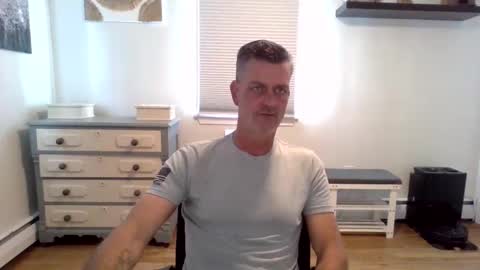 Snapshot of gudguy2025 chatting on May 10, 2:44 pm gudguy2025 online show from May 10, 2:44 pm