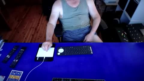 guesswhatigot2 online show from October 21, 7:42 am