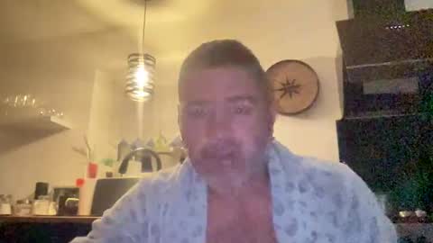 guil0 online show from October 30, 9:44 am