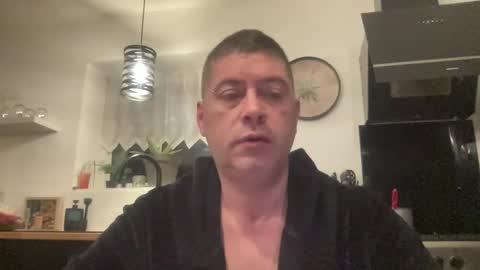 guil0 online show from February 28, 8:04 am