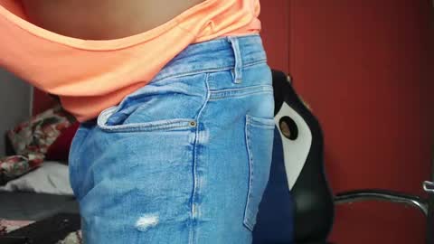 Angel online show from December 3, 9:33 am