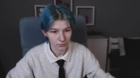 Snapshot of guitarandangell chatting on October 20, 5:08 am guitarandangell online show from October 20, 5:08 am