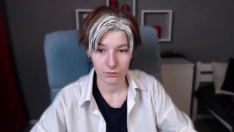 Snapshot of guitarandangell chatting on November 17, 4:07 am guitarandangell online show from November 17, 4:07 am