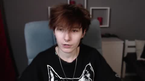 Snapshot of guitarandangell chatting on November 18, 3:45 am guitarandangell online show from November 18, 3:45 am