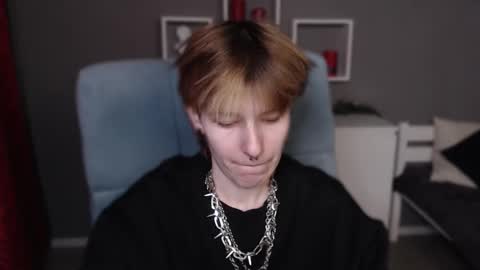 guitarandangell online show from March 11, 1:06 pm