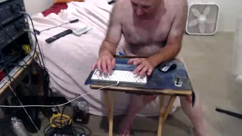 guitarsexgod2 online show from July 26, 9:21 pm