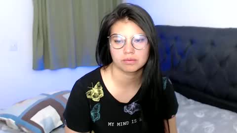 Vane blonde and Hazell black hair online show from January 19, 12:49 am