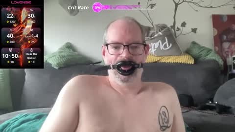 Snapshot of gummicasual chatting on December 3, 10:46 am gummicasual online show from December 3, 10:46 am