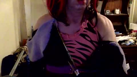 Snapshot of gurlydiesel chatting on February 2, 7:07 am gurlydiesel online show from February 2, 7:07 am