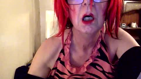 Snapshot of gurlydiesel chatting on February 2, 11:36 pm gurlydiesel online show from February 2, 11:36 pm