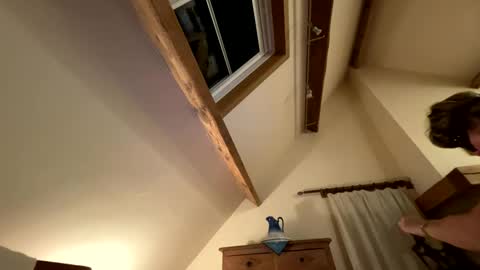 Snapshot of guwi chatting on December 16, 7:54 pm Whynotbaby online show from December 16, 7:54 pm