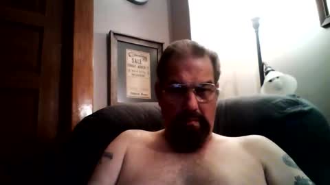 Snapshot of guy4fun8 chatting on December 23, 9:18 am guy4fun8 online show from December 23, 9:18 am