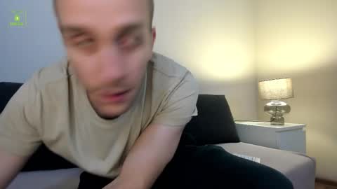 Snapshot of guy_charming chatting on February 16, 6:31 am Buddy online show from February 16, 6:31 am