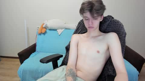 guy_liam1 online show from October 16, 8:37 am