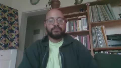 Snapshot of guy_wood15 chatting on October 30, 9:11 am guy_wood15 online show from October 30, 9:11 am