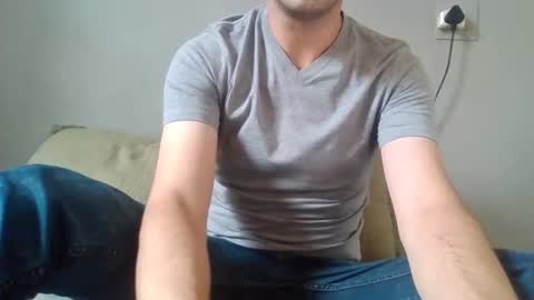 Guy Hardon online show from December 18, 10:40 am