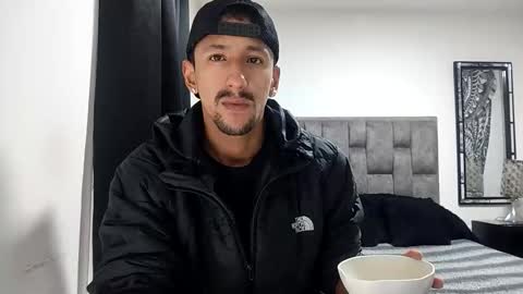 karim online show from February 25, 9:19 am