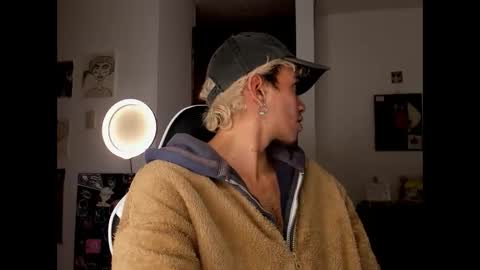 guynextdoor__ online show from October 7, 9:28 am