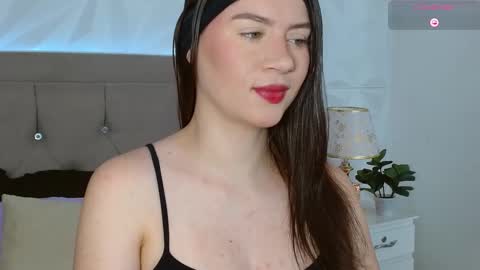 Snapshot of gwen_drew chatting on October 14, 12:50 pm Gwen Drew online show from October 14, 12:50 pm