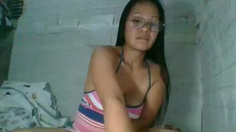 Snapshot of gwenn24 chatting on February 15, 9:19 am gwenn24 online show from February 15, 9:19 am