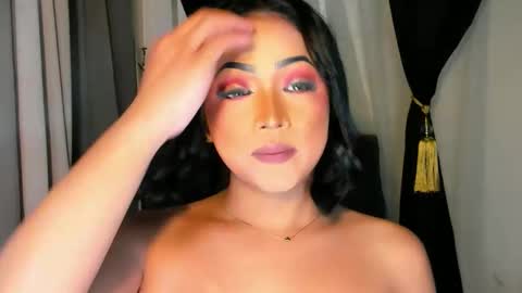 Call me Miss Gwen online show from October 13, 1:22 pm