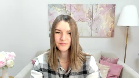 Snapshot of gwensmitt chatting on November 11, 12:10 am gwensmitt online show from November 11, 12:10 am