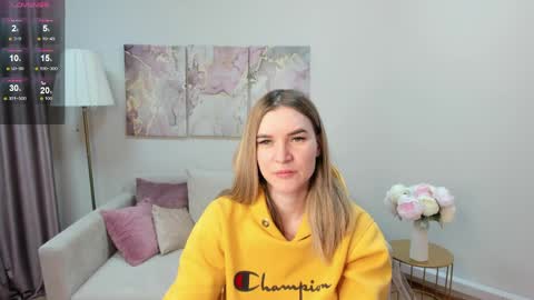 Snapshot of gwensmitt chatting on May 24, 10:59 pm gwensmitt online show from May 24, 10:59 pm