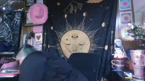 Snapshot of gxddess_fe chatting on November 20, 1:39 am Goddess Fe online show from November 20, 1:39 am