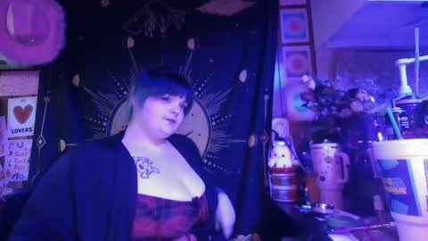 Snapshot of gxddess_fe chatting on November 25, 4:34 am Goddess Fe online show from November 25, 4:34 am