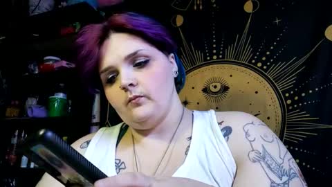 Snapshot of gxddess_fe chatting on May 6, 9:53 pm Goddess Fe online show from May 6, 9:53 pm
