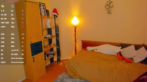 Kelly  Lilly online show from March 11, 7:31 pm