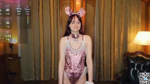 Snapshot of h0lyangel chatting on May 1, 8:13 pm Kelly Lilly online show from May 1, 8:13 pm