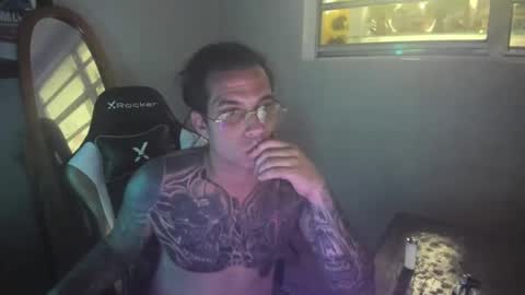 Snapshot of h0lysin chatting on October 30, 9:44 am Alejandro 3 online show from October 30, 9:44 am