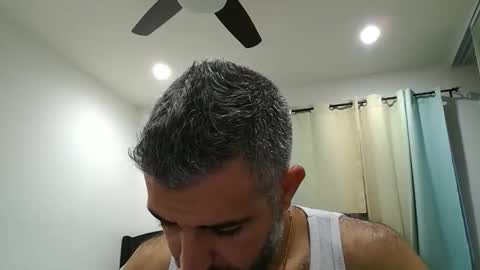 h0nest84 online show from December 15, 12:04 am