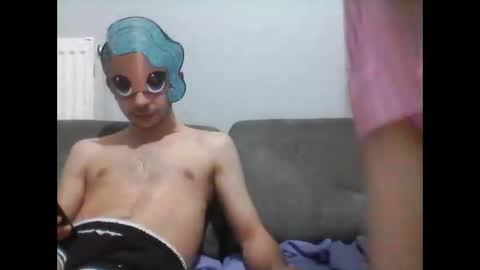 h0tcouple00 online show from November 12, 9:03 pm