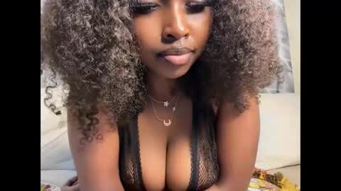 Snapshot of h_o_t_goddess chatting on December 19, 4:30 am h_o_t_goddess online show from December 19, 4:30 am