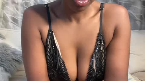 h_o_t_goddess online show from June 25, 5:07 am
