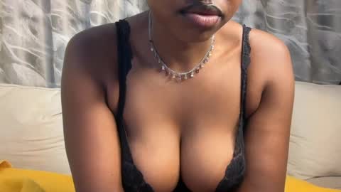 h_o_t_goddess online show from July 12, 3:52 am