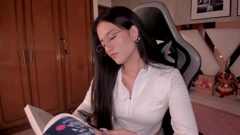 haathorx online show from December 14, 10:25 pm