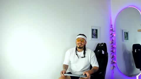 hache222 online show from February 18, 12:37 am