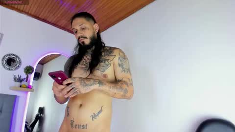 hache222 online show from October 18, 4:19 pm