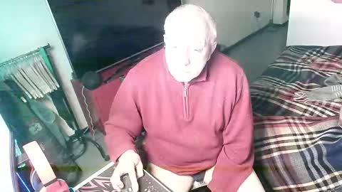 Snapshot of hacknoob62 chatting on November 24, 6:40 pm hacknoob62 online show from November 24, 6:40 pm